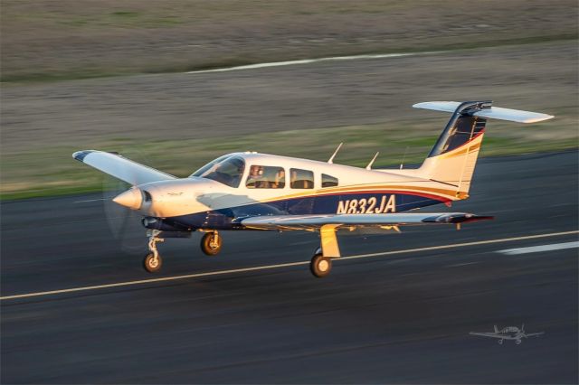Piper Turbo Arrow 4 (N832JA)