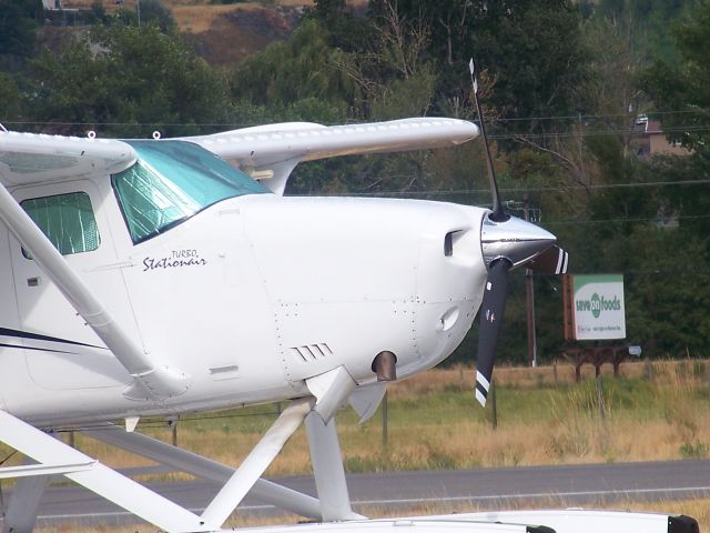 Cessna 206 Stationair (C-FWCM)