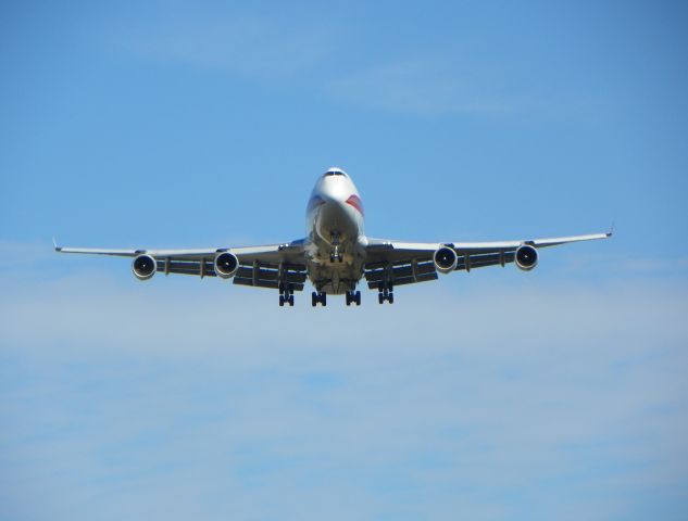 Boeing 747-400 (N708CK) - Kalitta 747-400 on final for RWY 18L at CVG.