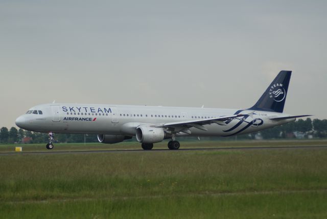 Airbus A321 (F-GTAE) - Air France (Skyteam) A321-211 cn796, Take Off RWY36L 22-5-2018