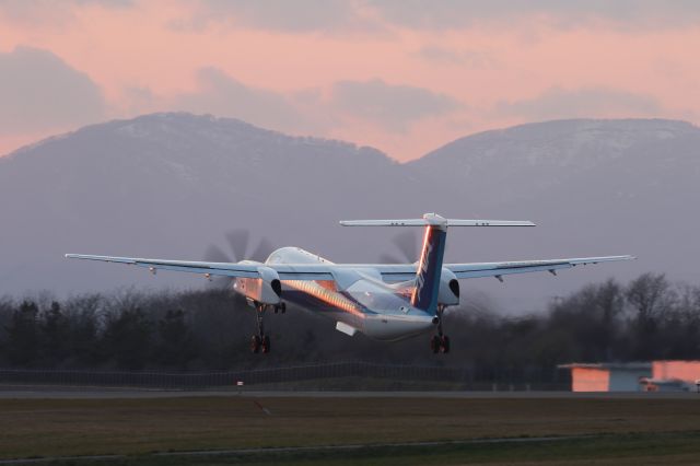 de Havilland Dash 8-400 (JA841A) - 15 April 2016:HKD-CTS.