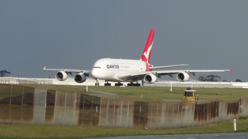 Airbus A380-800 (VH-OQL) - A380-842 QF009 MEL-SIN-LHR Thu 23 Aug 2012 Melbourne Tullamarine - RWY 34 On the way.
