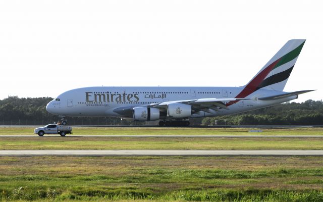 Airbus A380-800 (A6-EEK)