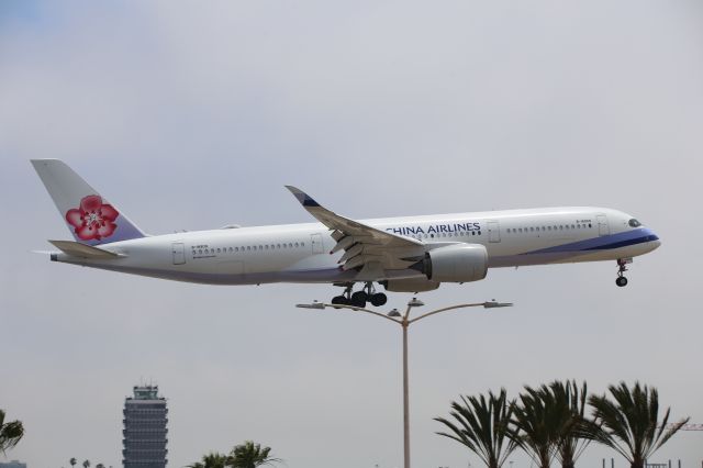 Airbus A350-900 (B-18909)