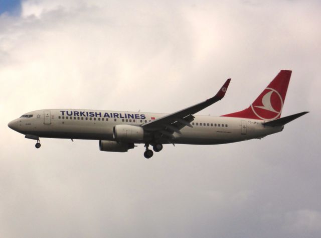 Boeing 737-800 (TC-JFU)