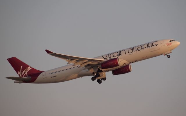 Airbus A330-300 (G-VRAY)