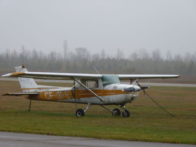 Cessna 152 (C-FDFE) - a well used aircraft