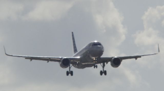 Airbus A319 (N5007E)