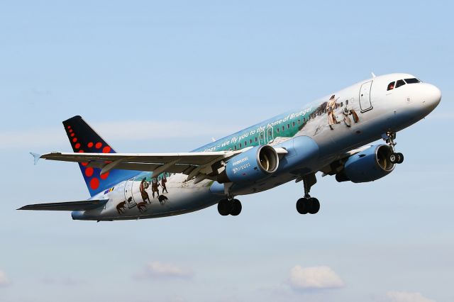 Airbus A320 (OO-SNE)