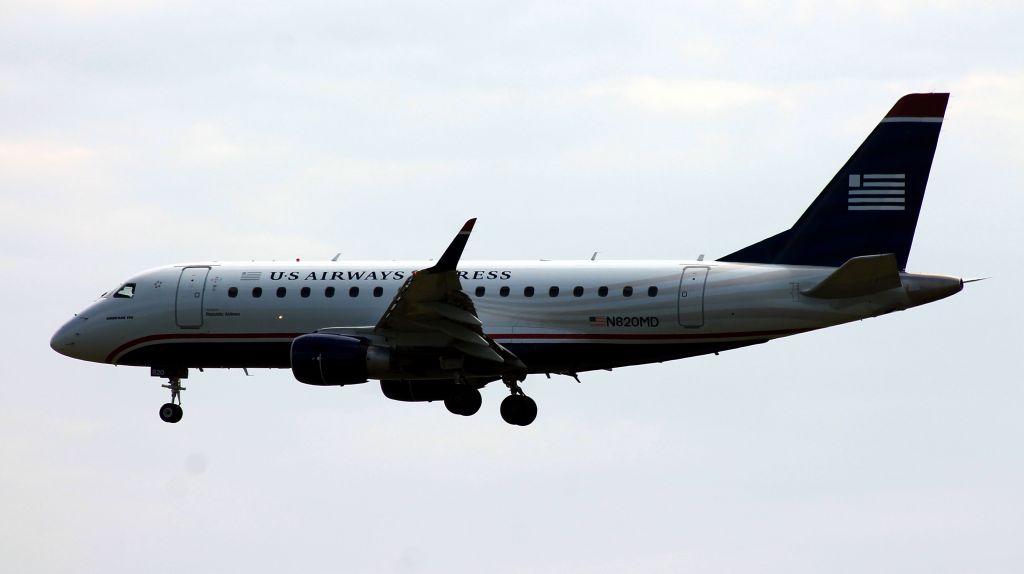 Embraer 170/175 (N820MD) - Taken on August 18, 2013.