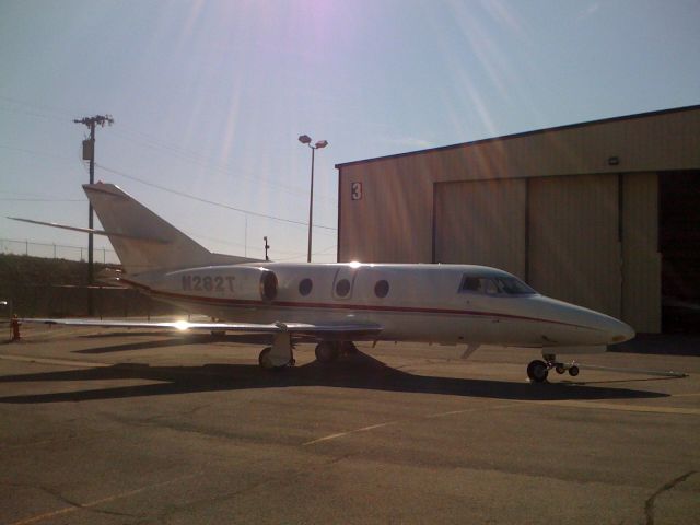 Dassault Falcon 10 (N282T)