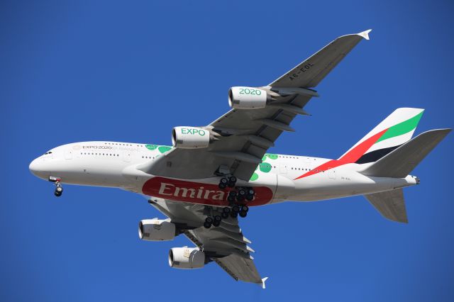 Airbus A380-800 (A6-EOL)