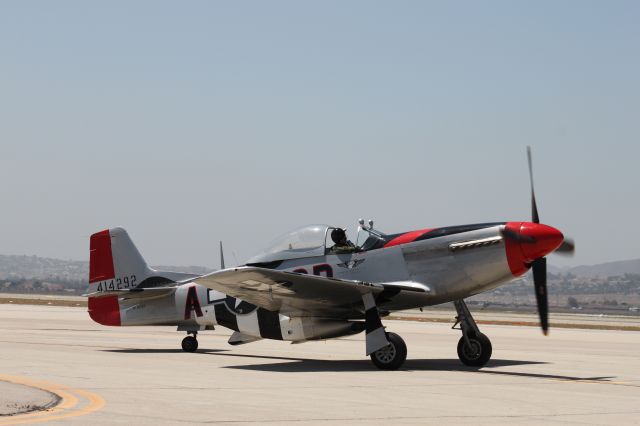 — — - p-51 up close taxiing