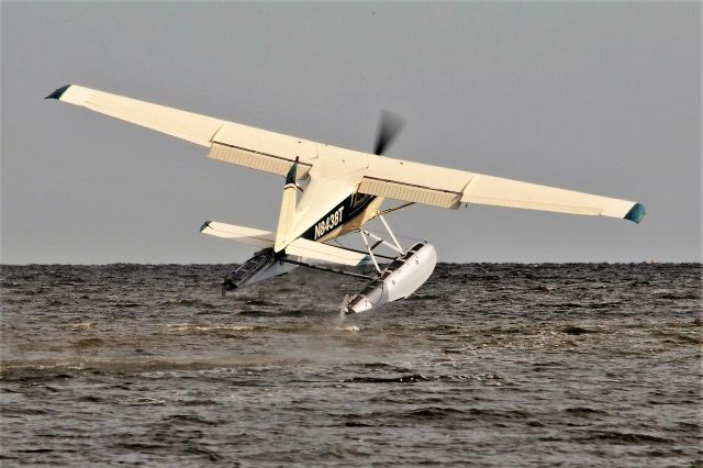 Cessna Skylane (N8438T)