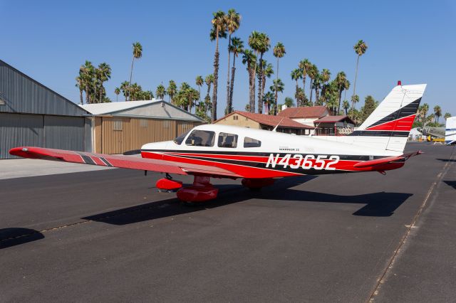 Piper Cherokee (N43652)