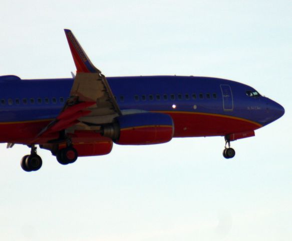 BOEING 737-300 (N201WN)