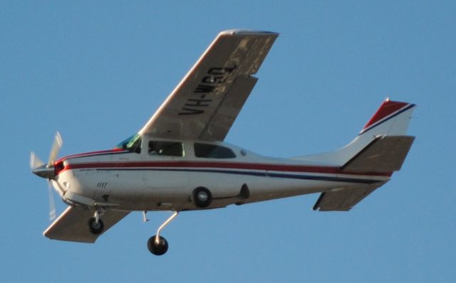Cessna Centurion (VH-WSQ)