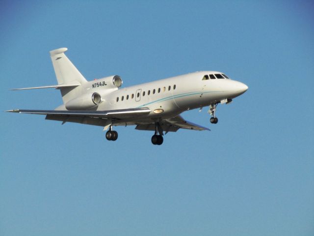 Dassault Falcon 900 (N754JL) - Landing RWY 20R