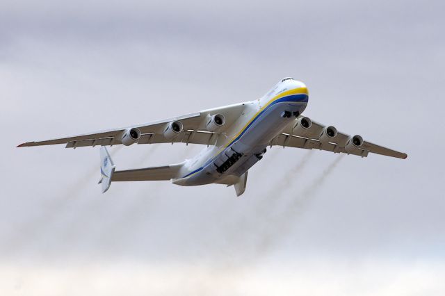 Antonov Antheus (UR-82060) - An-225 departing Calgary CYYC runway 16 bound for Bangor, MA KBGR