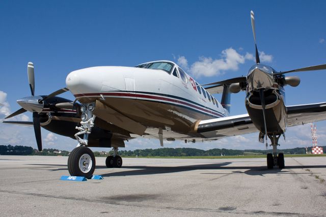 Beechcraft Super King Air 200 (9A-BKB)