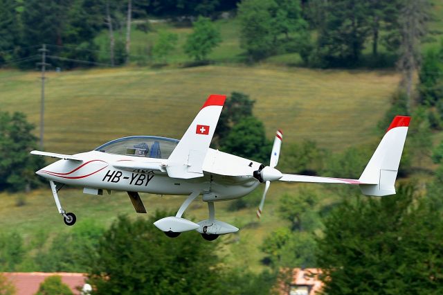 Experimental 100kts-200kts (HB-YBY) - Rutan Model 61 Long-Ez  (08-05-2017)