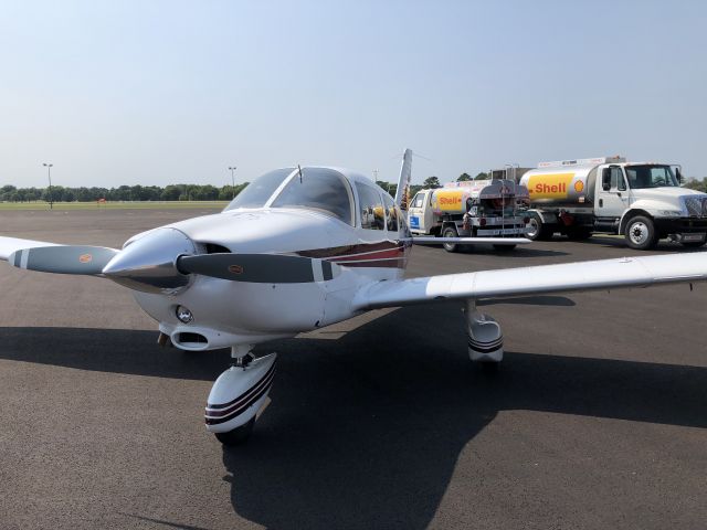 Piper Cherokee (N6914A)