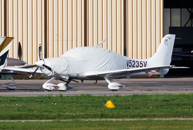 Cirrus SR-22 (N5235V)