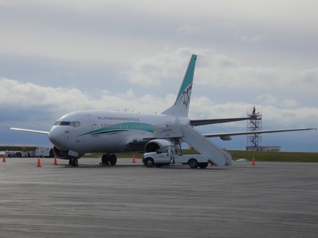 Boeing 737-700 (N737KA)