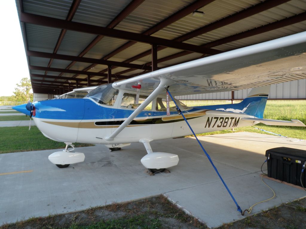 Cessna Skyhawk (N738TM)