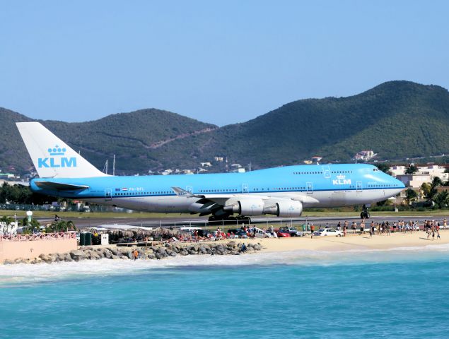 Boeing 747-400 (PH-BFL)