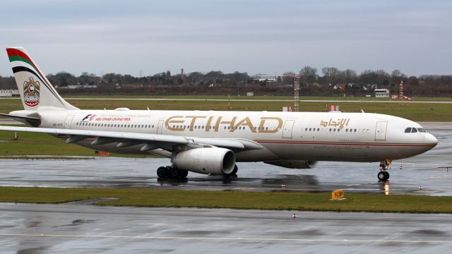 Airbus A330-300 (A6-AFE)