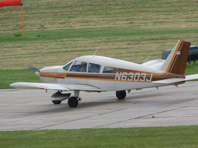 Piper Cherokee (N6303J)