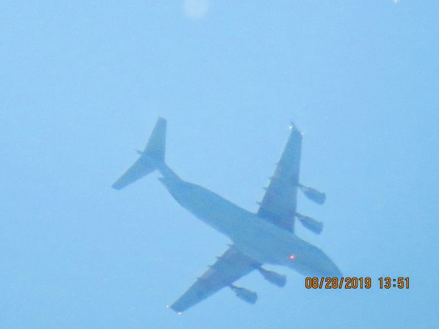 Boeing Globemaster III (10-0215)