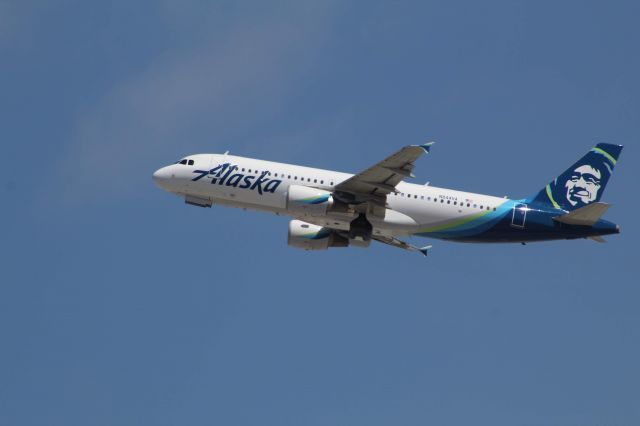 Airbus A320 (N844VA)