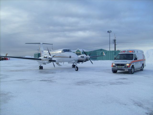 Beechcraft Super King Air 300 (C-GNLF)