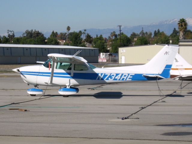 Cessna Skyhawk (N734RE) - Parked at Fullerton