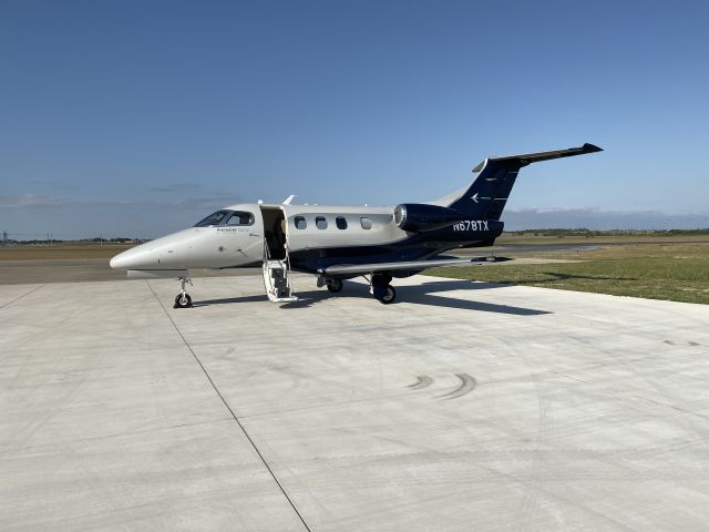 Embraer Phenom 100 (N678TX)