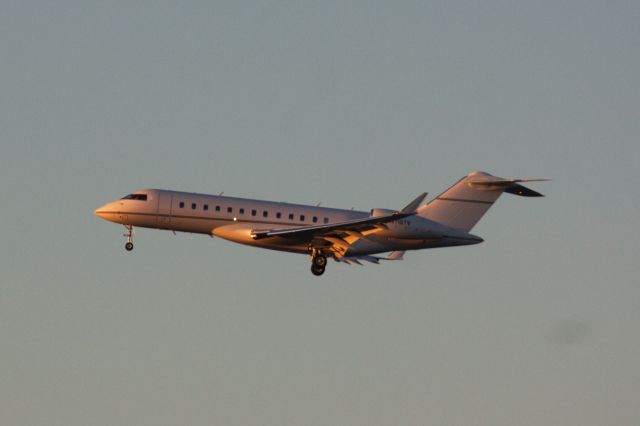 Bombardier Global Express (N716TV) - Sharp looking Bizjet arriving to BOS at dusk on 11/1/21.