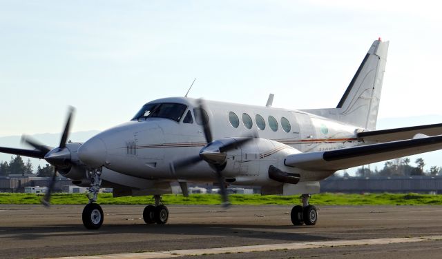 Beechcraft King Air 100 (N6756P)