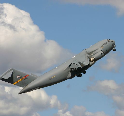 — — - C-17 at Air Show weight (180,000 lbs), does a high angle departure.