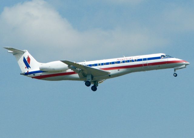 Canadair Regional Jet CRJ-700 (N733KR) - At Shreveport Regional.