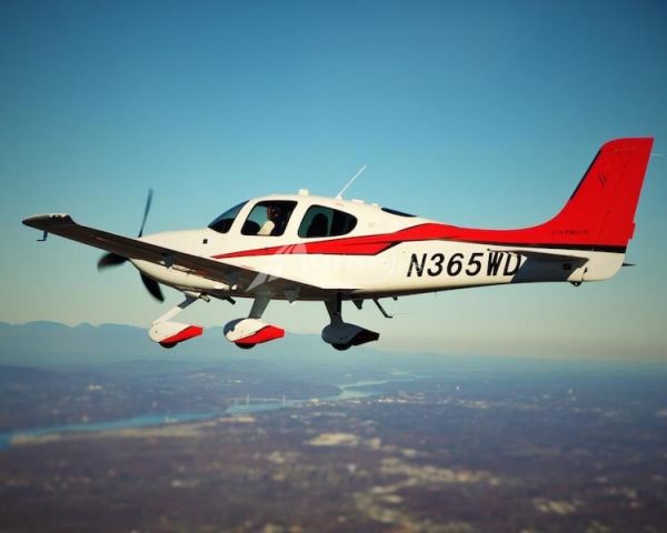 Cirrus SR-22 (N365WD)