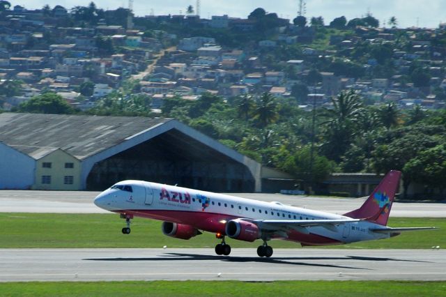 Embraer ERJ-190 (PR-AYO) - PR-AYObr /EMBRAER ERJ-195ARbr /05/05/2017