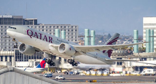 Boeing 777-200 (A7-BBA)