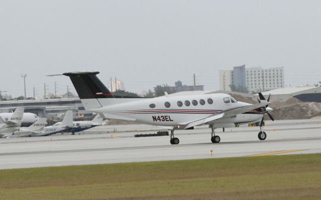 Beechcraft Super King Air 200 (N43EL)