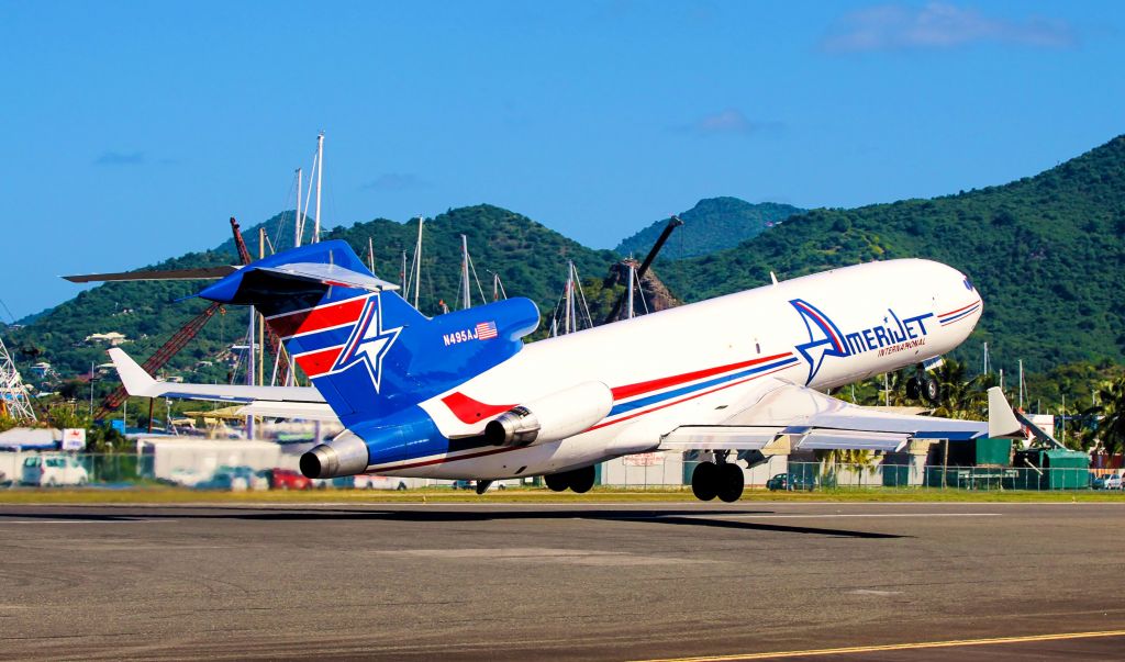 BOEING 727-200 (N495AJ)