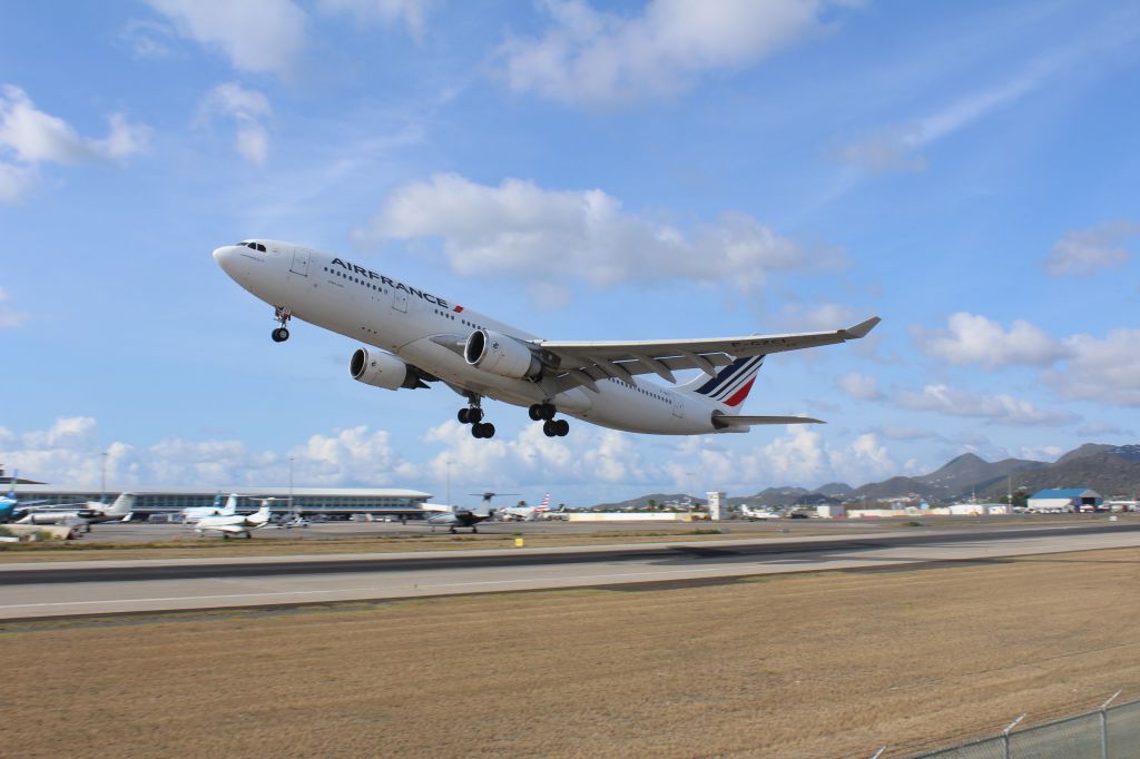 Airbus A330-200 (F-GZCI)