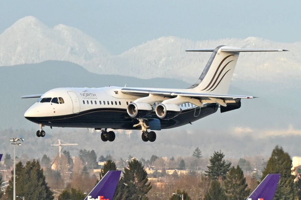 Avro RJ-100 Avroliner (C-GSUI)