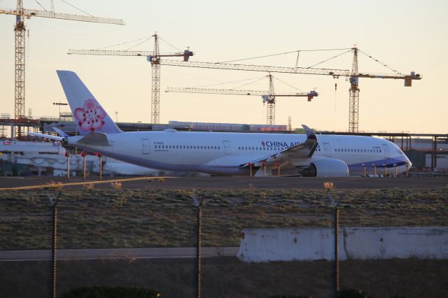 Airbus A350-900 (B-18902)