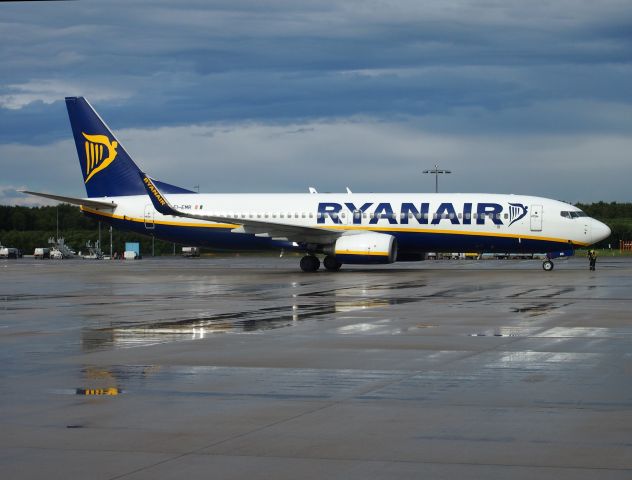 Boeing 737-800 (EI-EMR)